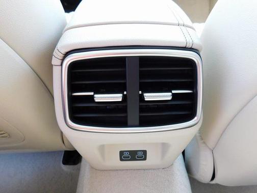 2026 Genesis G70 2.5T RWD Prestige