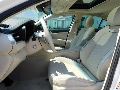 2026 Genesis G70 2.5T RWD Prestige