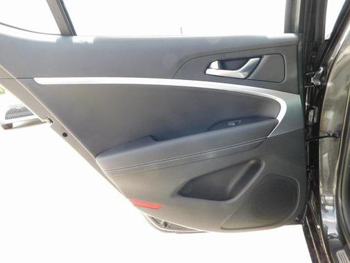 2026 Genesis G70 2.5T RWD