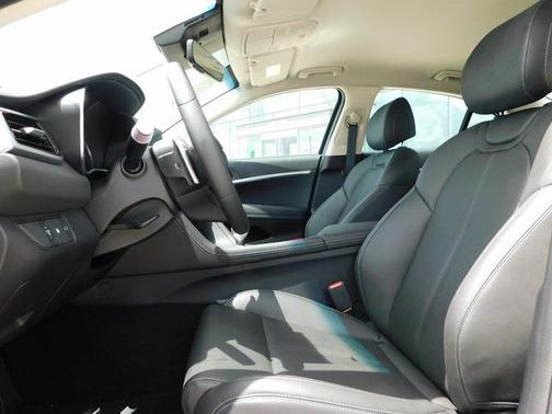 2026 Genesis G70 2.5T RWD