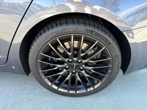 2026 Genesis G70 3.3T Prestige Graphite