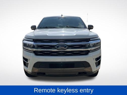 Star White Metallic Tri-Coat 2022 Ford Expedition Max King Ranch