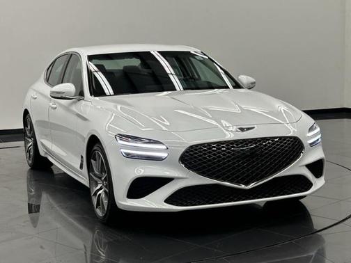 2025 Genesis G70 2.5T RWD
