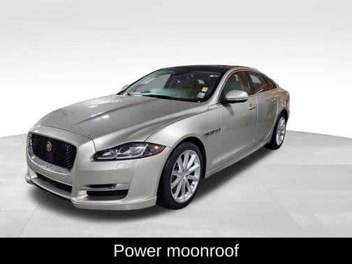 Champagne 2016 Jaguar XJ XJ R-Sport