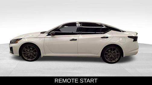 2023 Nissan Altima SR VC-Turbo FWD