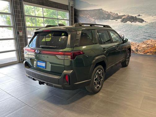 Deep Emerald Green Pearl 2026 Subaru Outback Touring