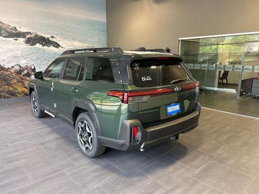 Deep Emerald Green Pearl 2026 Subaru Outback Touring