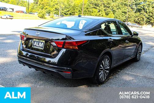 Super Black Clearcoat 2025 Nissan Altima SV