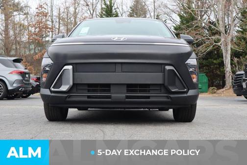 2025 Hyundai KONA SE
