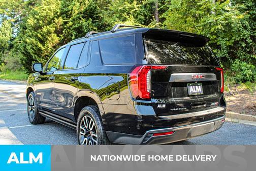 Black 2023 GMC Yukon AT4