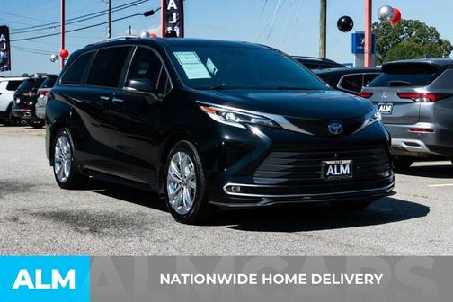 2023 Toyota Sienna Platinum 7 passenger