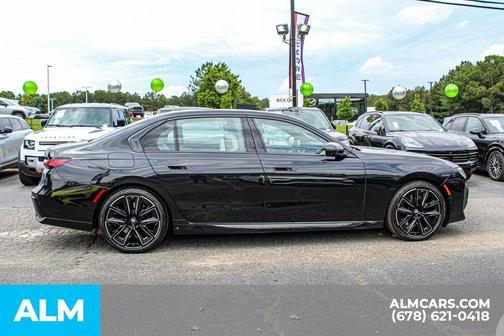 Black Sapphire Metallic 2023 BMW 740 i