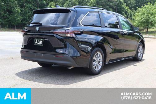 2025 Toyota Sienna XLE