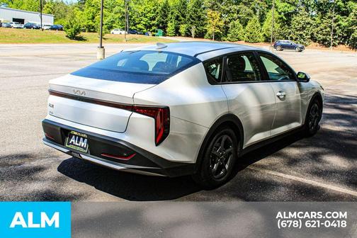 Snow White Pearl 2025 Kia K4