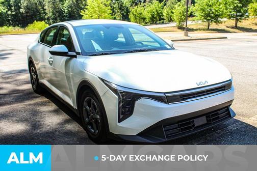 Snow White Pearl 2025 Kia K4