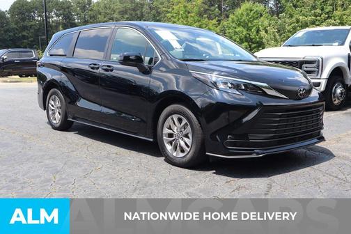 Midnight Black Metallic 2026 Toyota Sienna LE