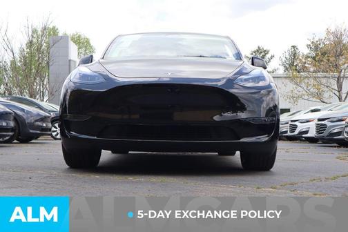 Black 2025 Tesla Model Y Long Range