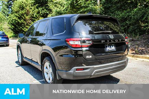 Black 2024 Honda Pilot LX
