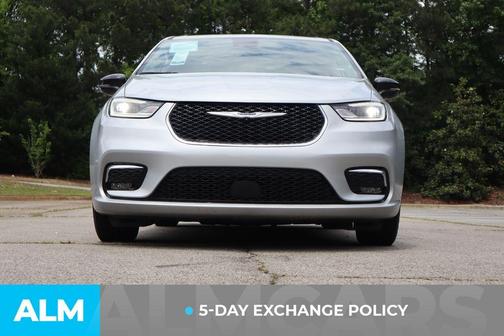 2024 Chrysler Pacifica Touring-L