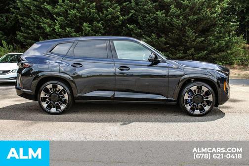 Carbon Black Metallic 2023 BMW XM Base