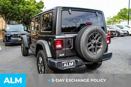 Granite Crystal Clearcoat Metallic 2025 Jeep Wrangler Sport