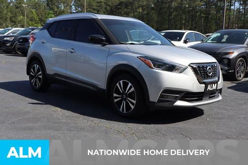 2020 Nissan Kicks SR