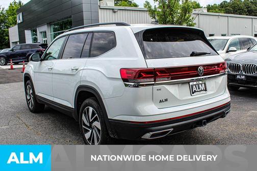 Pure White 2025 Volkswagen Atlas 2.0T SE w/Technology
