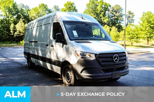 White 2023 Mercedes-Benz Sprinter 2500 170 WB