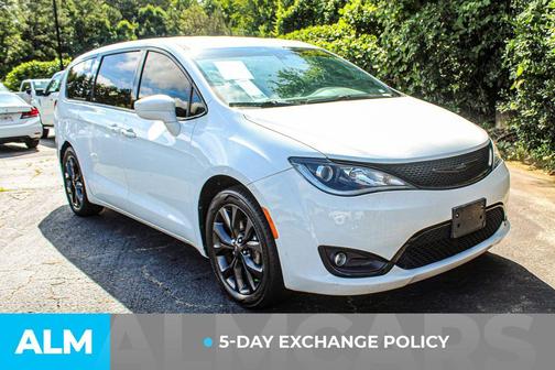 Bright White Clearcoat 2019 Chrysler Pacifica Touring Plus