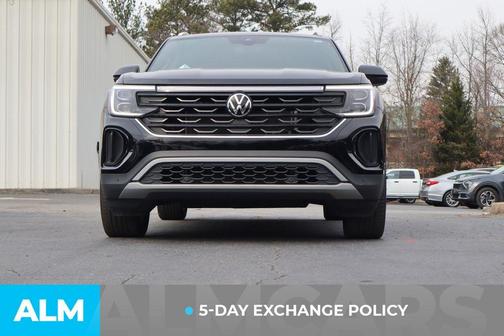 2025 Volkswagen Atlas Cross Sport 2.0T SE w/Technology