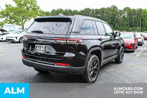 Diamond Black 2025 Jeep Grand Cherokee Laredo