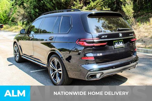 Carbon Black Metallic 2023 BMW X7 xDrive40i