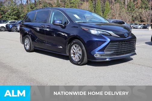 2024 Toyota Sienna XLE