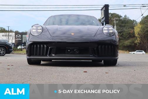 2025 Porsche 911 Carrera 4 GTS