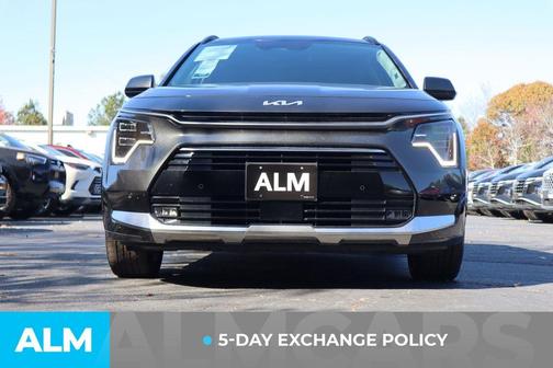 2023 Kia Niro Plug-In Hybrid SX Touring