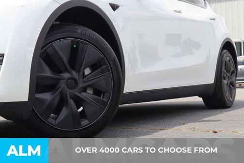 White 2024 Tesla Model Y Long Range