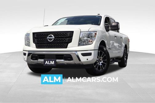 2021 Nissan Titan SV