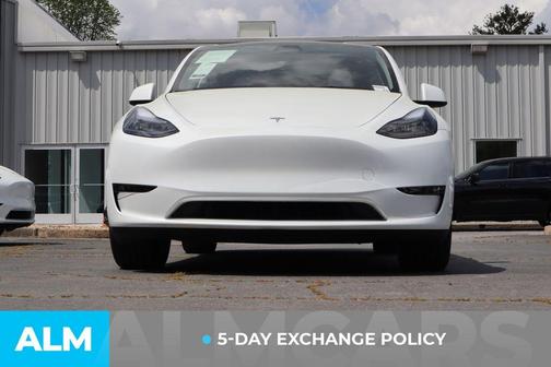 White 2024 Tesla Model Y Long Range