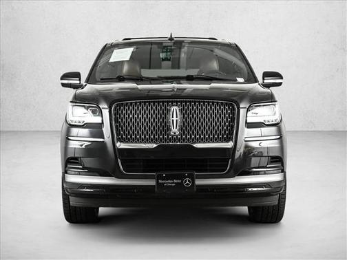 Starlight 2023 Lincoln Navigator Reserve