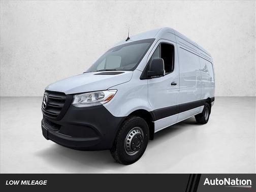 2024 Mercedes-Benz Sprinter 3500 144 WB Standard Roof Cargo