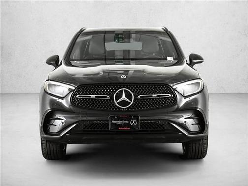 Graphite Gray Metallic 2026 Mercedes-Benz GLC 300 Base 4MATIC