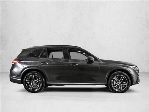 Graphite Gray Metallic 2026 Mercedes-Benz GLC 300 Base 4MATIC