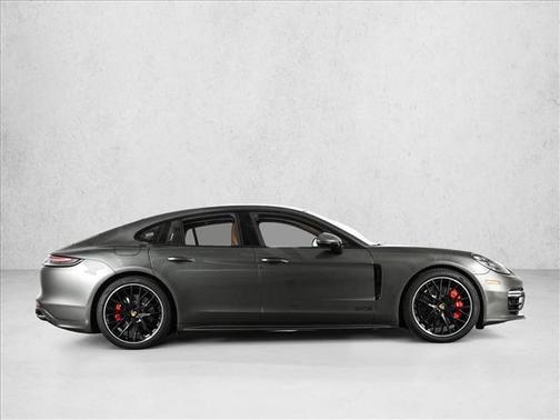 Aventurine Green Metallic 2023 Porsche Panamera GTS