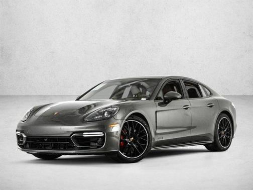 Aventurine Green Metallic 2023 Porsche Panamera GTS