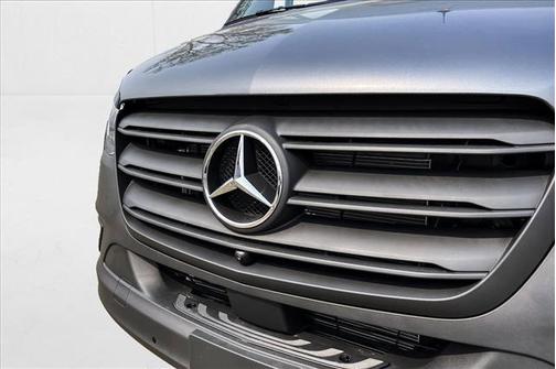 2025 Mercedes-Benz Sprinter 2500 Standard Roof
