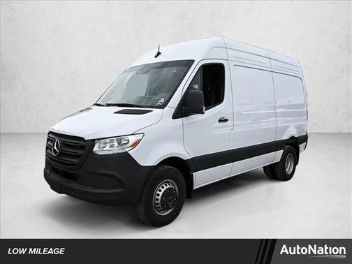 2024 Mercedes-Benz Sprinter 3500 144 WB Standard Roof Cargo
