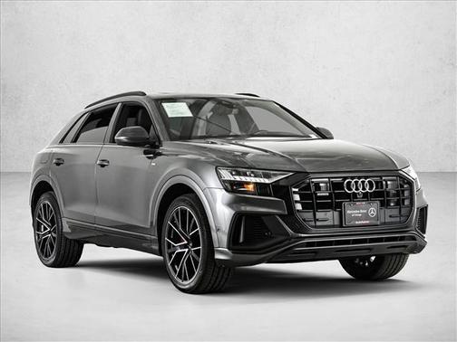 Daytona Gray Pearl Effect 2019 Audi Q8 Prestige