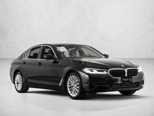 Black Sapphire Metallic 2022 BMW 530 i xDrive