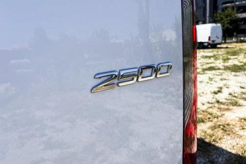 2025 Mercedes-Benz Sprinter 2500 Standard Roof