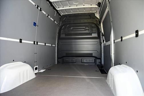 2025 Mercedes-Benz Sprinter 2500 Standard Roof